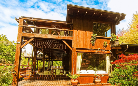 Access to single bedroom and conservatory