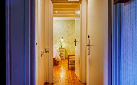 Doors to bedroom 2 and private bathroom