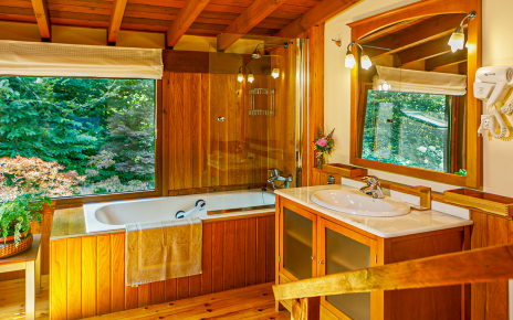 Gorgeous en suite facilities (master bedroom)