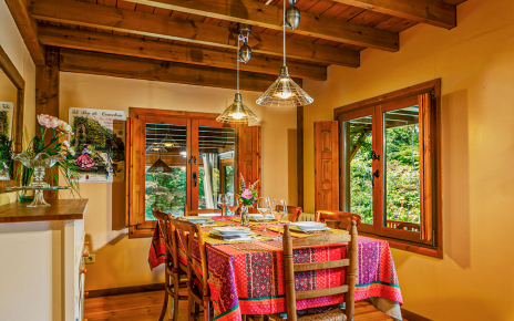 Dining area by kitchen (ground floor)