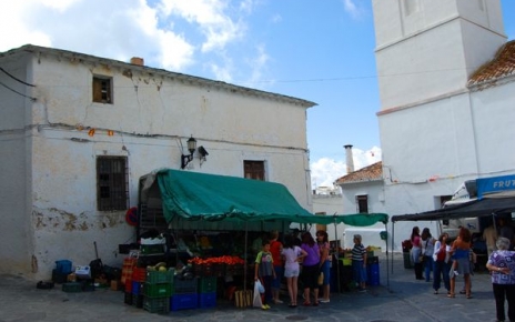 Fruit and veg market in Capileira village