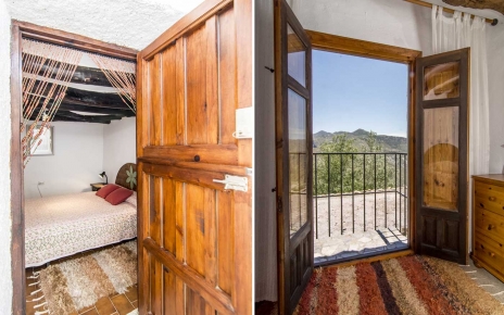 Plenty of terraces,balconies,and private grounds