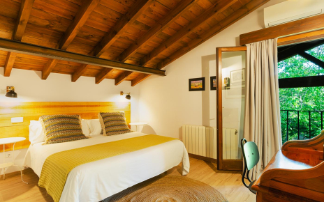 First floor bedroom with balcony