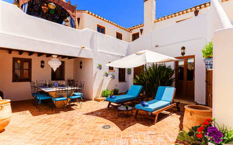 Terraza/piscina con acceso desde cocina y habitación