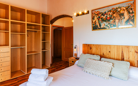 Bedroom 1 with en suite facilities