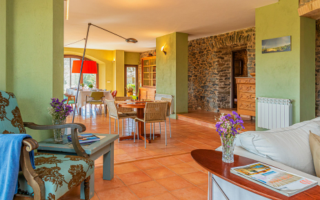 Salón / comedor en planta baja con salida a jardín