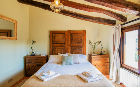 Habitación con cama doble