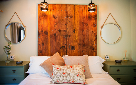 Habitación con cama doble