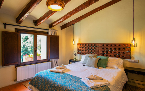 Habitación con cama doble