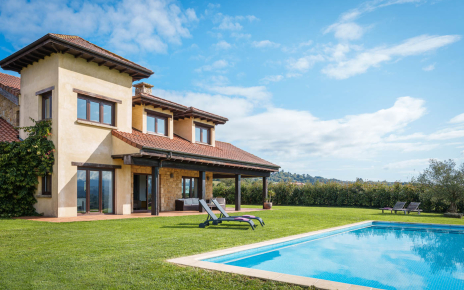 Tu villa de aspecto moderno con piscina en Asturias