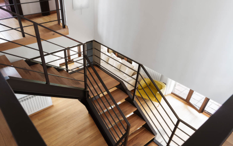 Escaleras de planta primera a planta baja