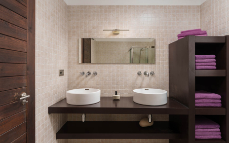 Baño compartido en planta baja