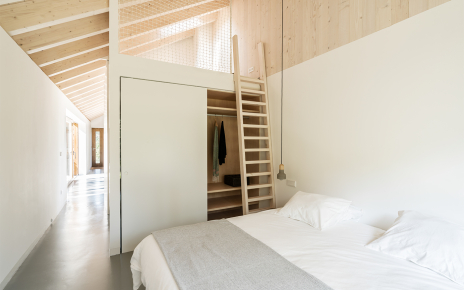 The loft has steep steps not great for smaller children