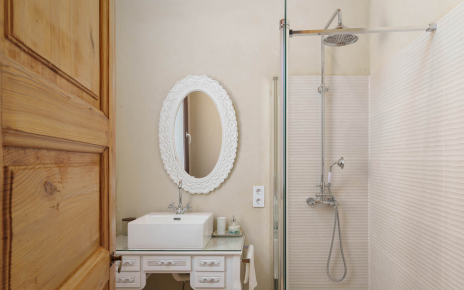 En suite facilities bedroom 5