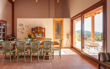 Huge sliding doors opening to terrace