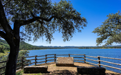El embalse de Retortillo está a 20 min de tu villa