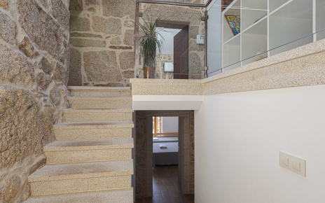 Unprotected steps to reading room and kitchen