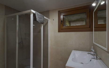 En suite facilities bedroom 3