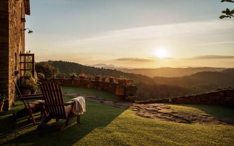 Puerta de entrada al atardecer
