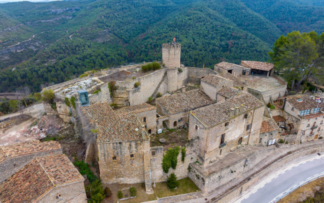 Pueblos del entorno y sus castillos (este es Talamanca)