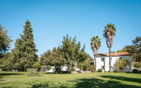 8,000 m2 of private gardens!