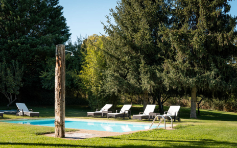 Private 8 x 4 metres pool