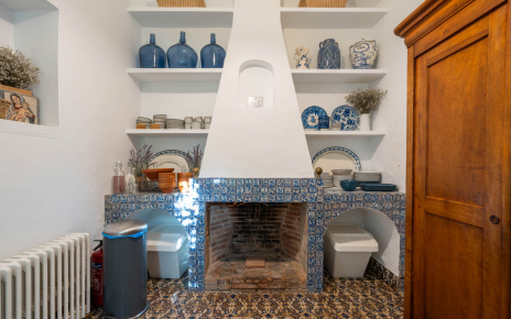 Walk-in larder, storage room