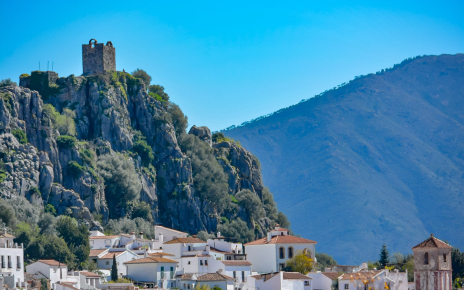 Gaucin village is 800 metres away