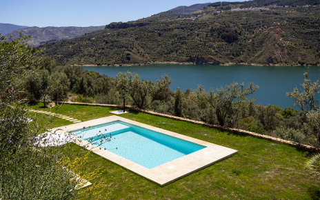 Pinos del Valle village in the distance
