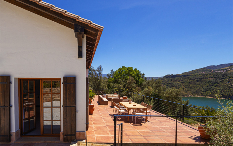 Amazing furnished terrace