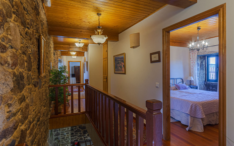 1st floor hallway with access to all bedrooms