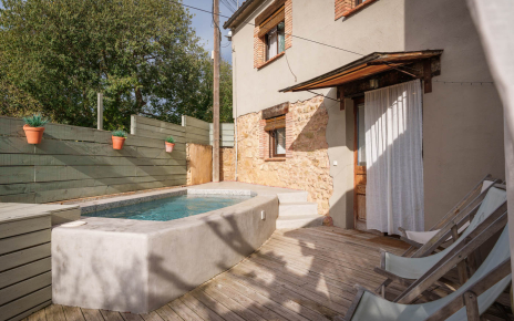 Piscina pequeña privada para refrescarse