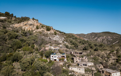 A las afueras de un traquilo pueblecito de montaña