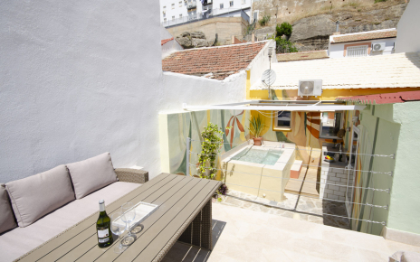 Excelente terraza con vistas en fabulosa ubicación de Ronda ciudad