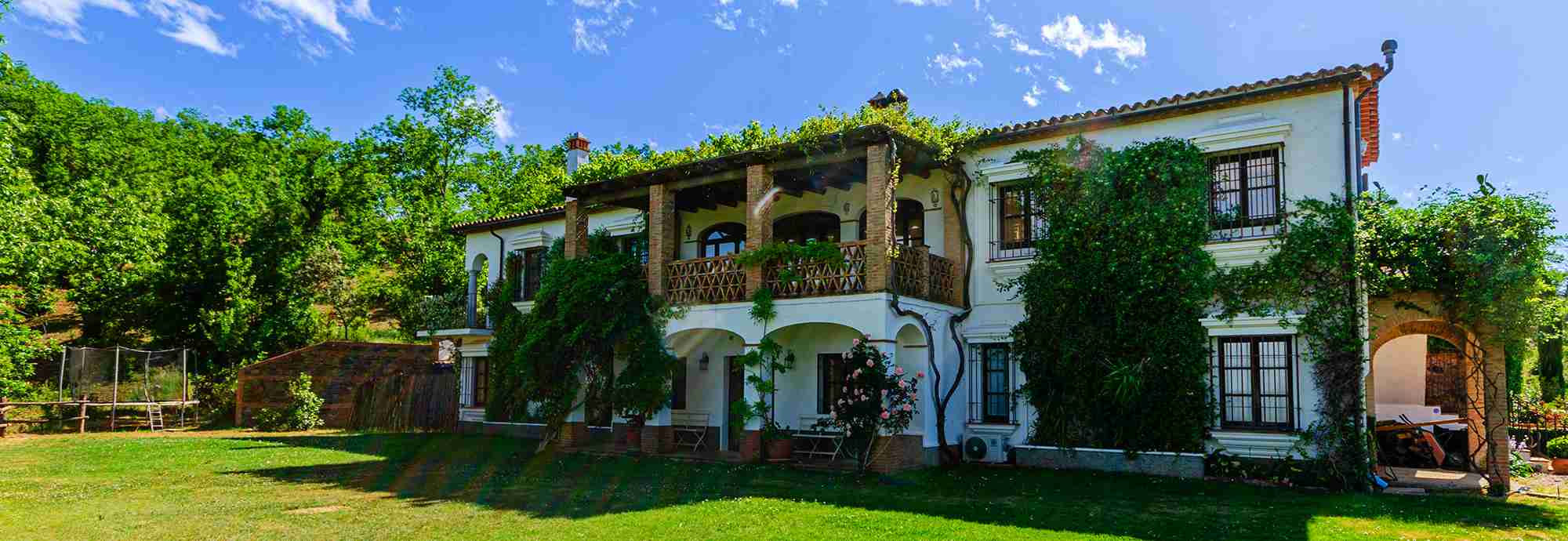 Exceptional family holiday villa with pool in Aracena woodlands