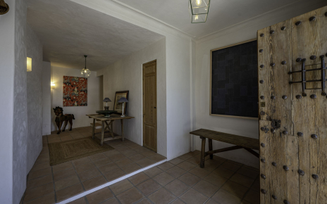Main entrance / ground floor lobby