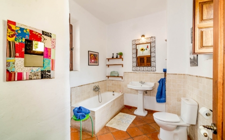 Baño completo en planta superior