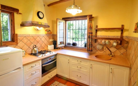 Well equipped kitchen