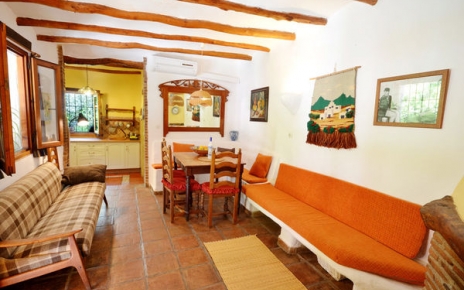 Lounge / dining area